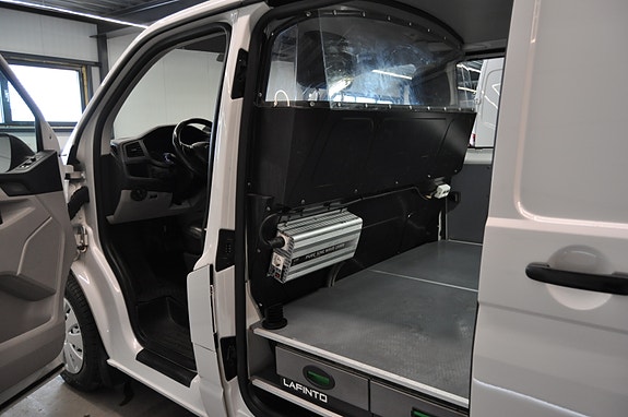 Volkswagen Transporter 19 of 26