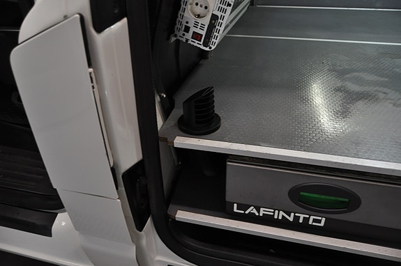 Volkswagen Transporter 17 of 26