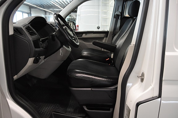 Volkswagen Transporter 14 of 26