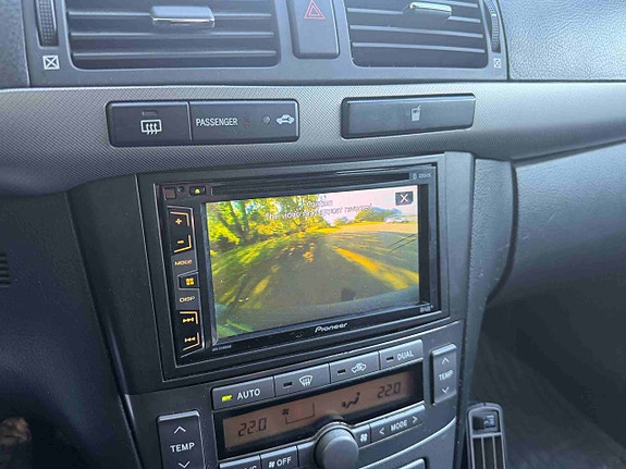 Toyota Avensis 11 of 16