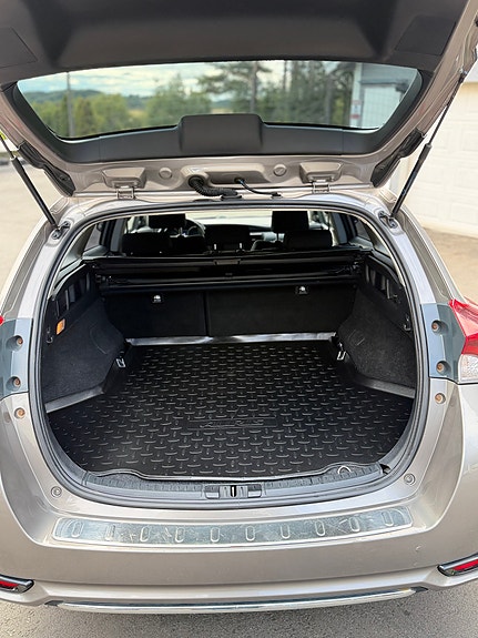 Toyota Auris 11 of 30