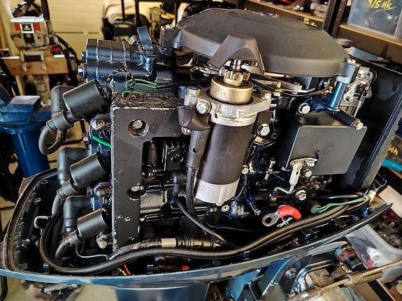 Yamaha 40hk 2takt med kort stamme, el start og fjernkontroll 7 of 10