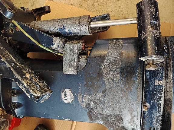 Yamaha 40hk 2takt med kort stamme, el start og fjernkontroll 9 of 10