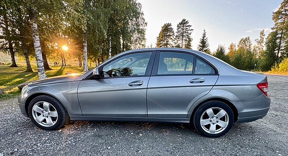 Mercedes-Benz C200 d 3 of 7