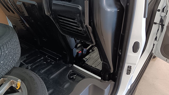 Ford Transit Connect 10 of 29