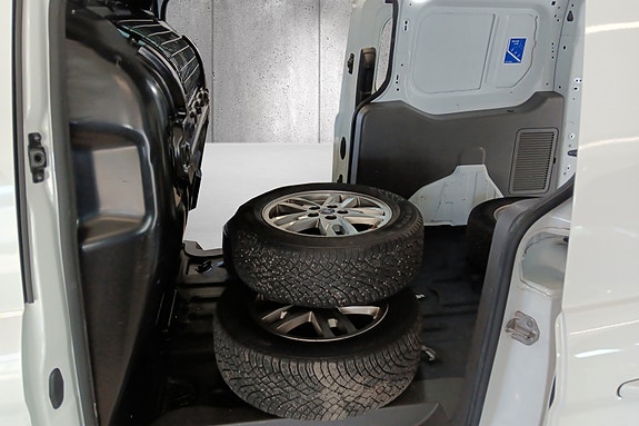Ford Transit Connect 7 of 29