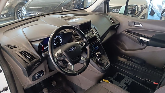 Ford Transit Connect 23 of 29