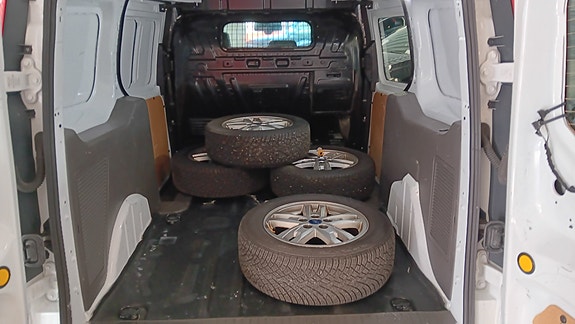 Ford Transit Connect 16 of 29