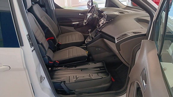 Ford Transit Connect 5 of 29