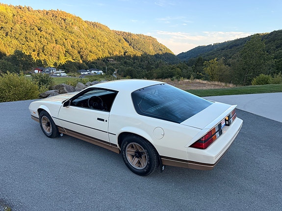 Chevrolet Camaro 7 of 30