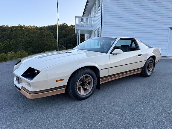Chevrolet Camaro 4 of 30