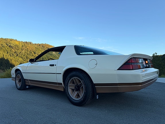 Chevrolet Camaro 6 of 30