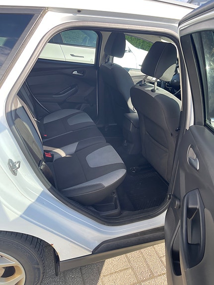 Ford Focus 9 of 18