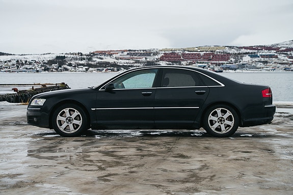 Audi A8 4 of 30