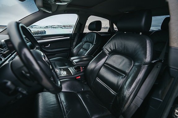 Audi A8 27 of 30