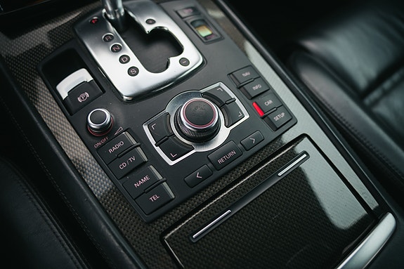 Audi A8 18 of 30