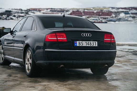 Audi A8 5 of 30