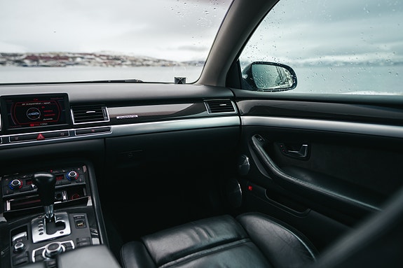 Audi A8 26 of 30