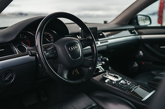 Audi A8 22 of 30