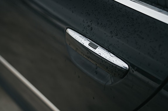 Audi A8 12 of 30
