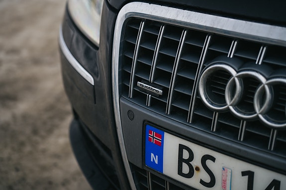 Audi A8 14 of 30