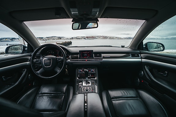 Audi A8 25 of 30