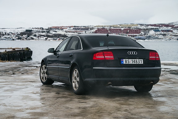 Audi A8 6 of 30