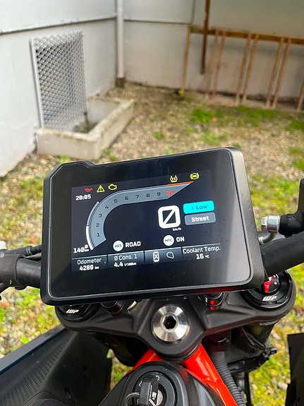 KTM 390 Duke 4 of 7