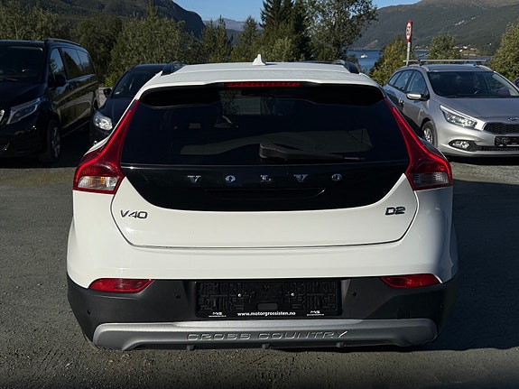Volvo V40 Cross Country 6 of 27