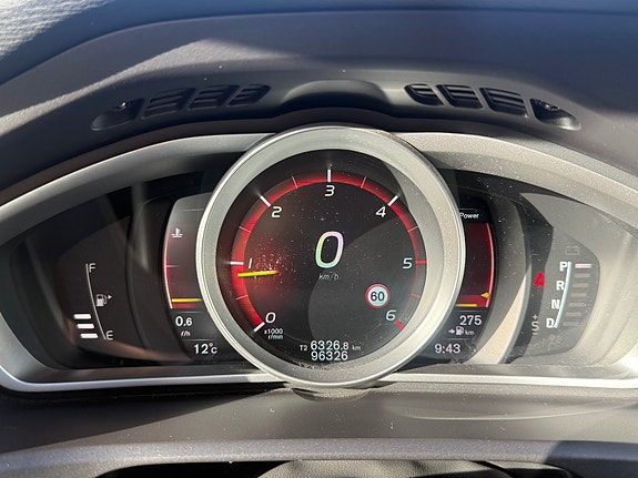 Volvo V40 Cross Country 13 of 27