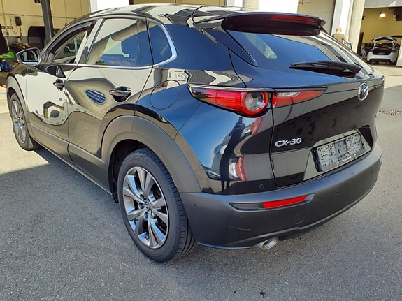 Mazda CX-30 4 of 21