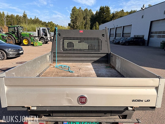 Fiat Doblo 27 of 30