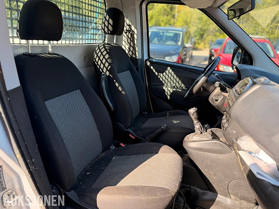 Fiat Doblo 26 of 30