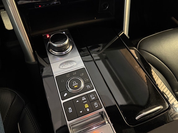 Land Rover Discovery 5 29 of 30