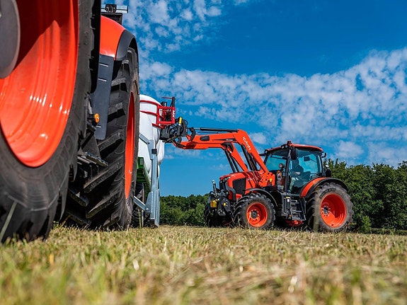 Kubota M6-142 19 of 30