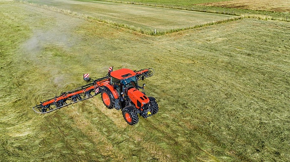 Kubota M6-142 24 of 30