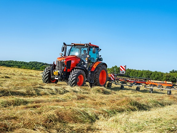 Kubota M6-142 4 of 30