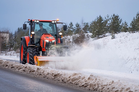 Kubota M6-142 18 of 30