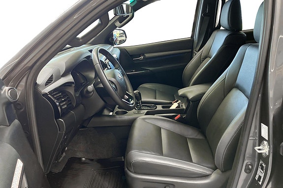 Toyota HiLux 10 of 24