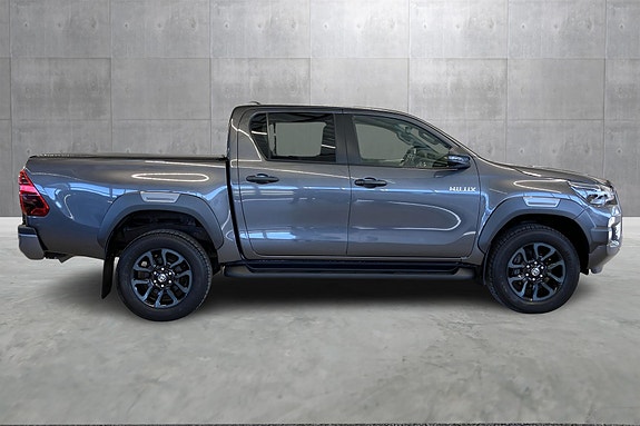 Toyota HiLux 6 of 24
