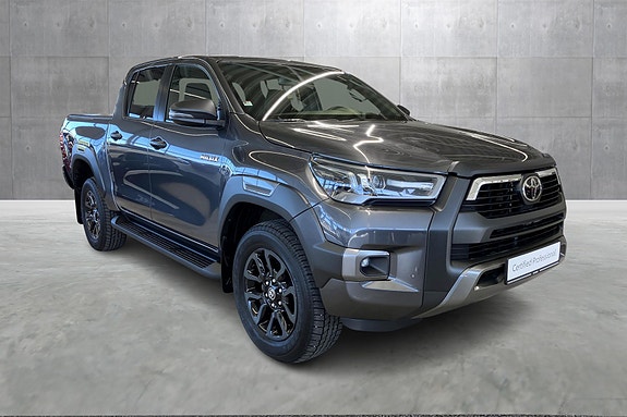 Toyota HiLux 7 of 24
