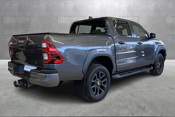 Toyota HiLux 5 of 24