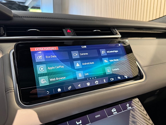 Land Rover Range Rover Velar 24 of 30