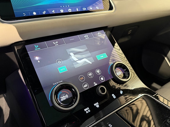 Land Rover Range Rover Velar 22 of 30
