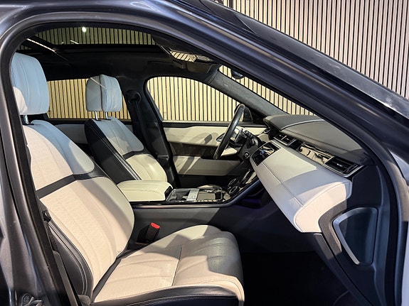 Land Rover Range Rover Velar 9 of 30