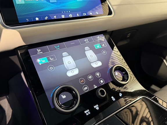 Land Rover Range Rover Velar 27 of 30