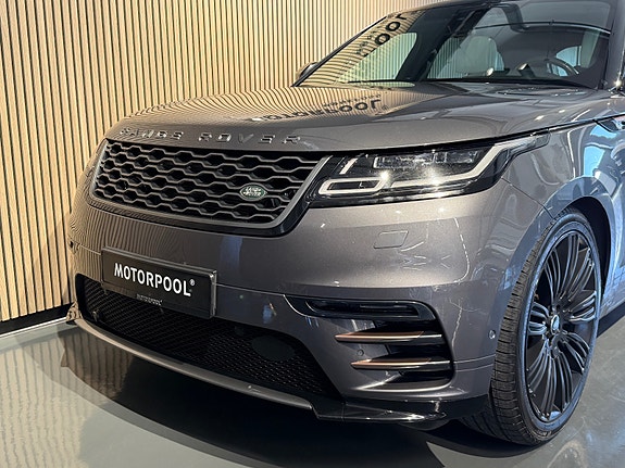 Land Rover Range Rover Velar 17 of 30