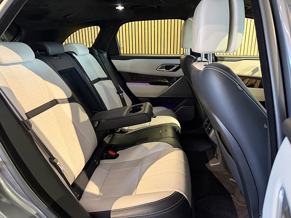 Land Rover Range Rover Velar 12 of 30