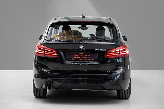 BMW 225xe 5 of 21