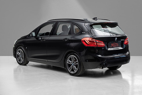 BMW 225xe 7 of 21